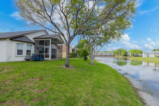 2223 Soundings Court, Greenacres, FL 33413