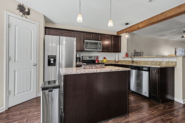162 Cobblestone Place Dr, Goodlettsville, TN 37072