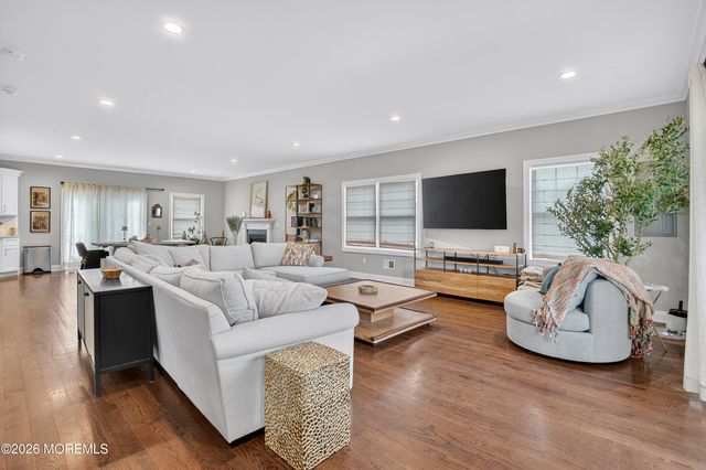 27 5th Street, Highlands, NJ 07732