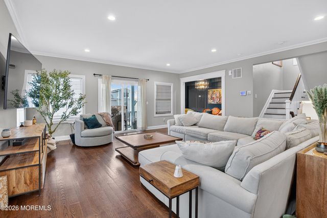 27 5th Street, Highlands, NJ 07732