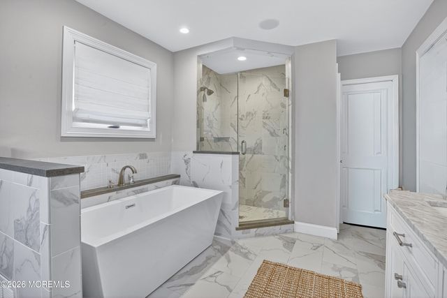 27 5th Street, Highlands, NJ 07732