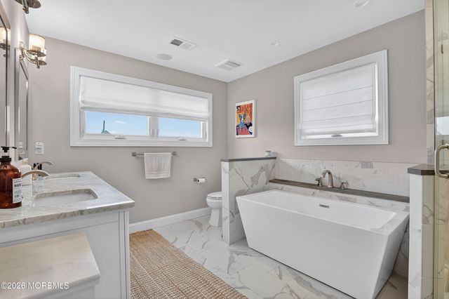 27 5th Street, Highlands, NJ 07732