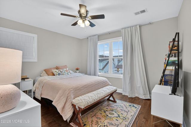 27 5th Street, Highlands, NJ 07732