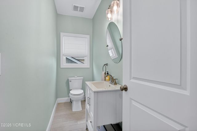 27 5th Street, Highlands, NJ 07732