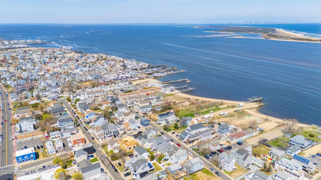 27 5th Street, Highlands, NJ 07732