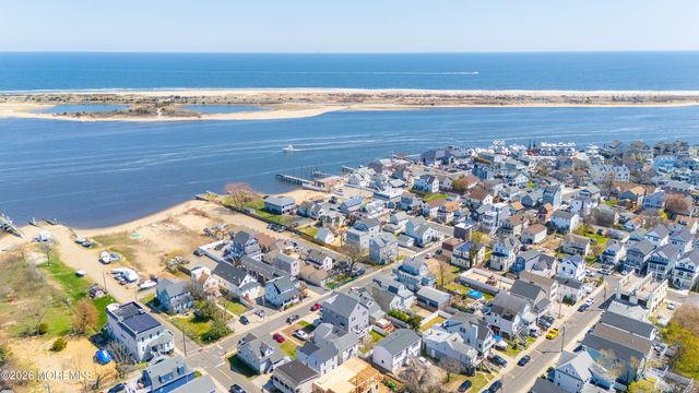 27 5th Street, Highlands, NJ 07732