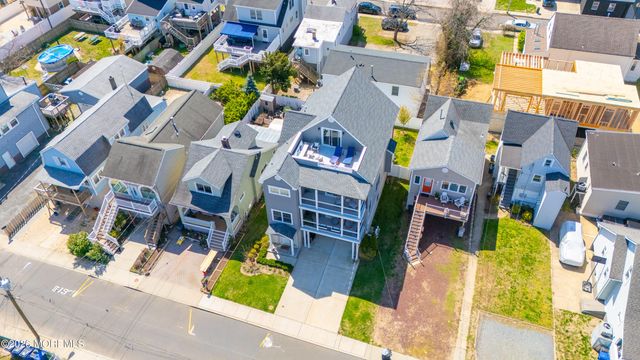 27 5th Street, Highlands, NJ 07732