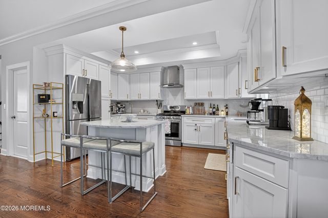 27 5th Street, Highlands, NJ 07732