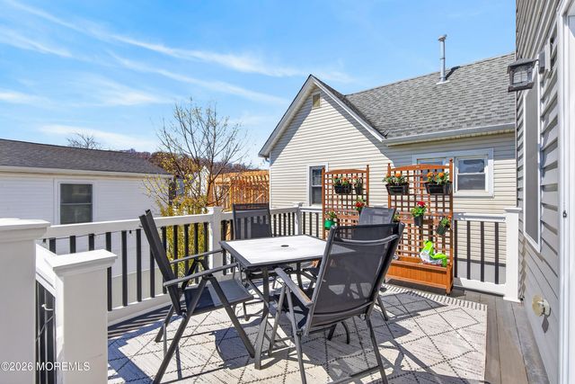 27 5th Street, Highlands, NJ 07732