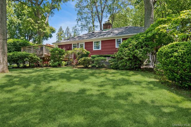 12 Regent Place, Huntington, NY 11743