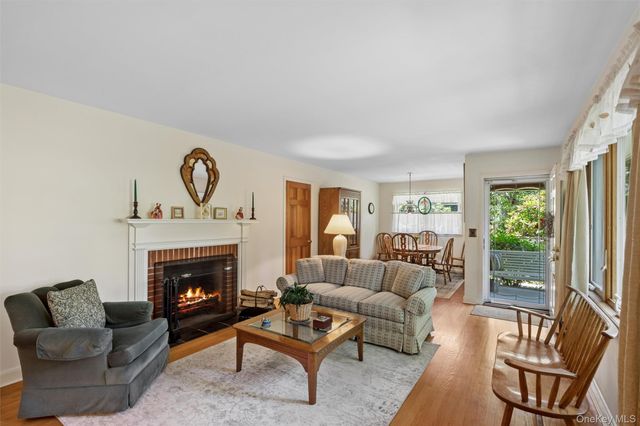 12 Regent Place, Huntington, NY 11743