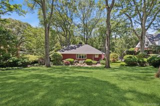 12 Regent Place, Huntington, NY 11743