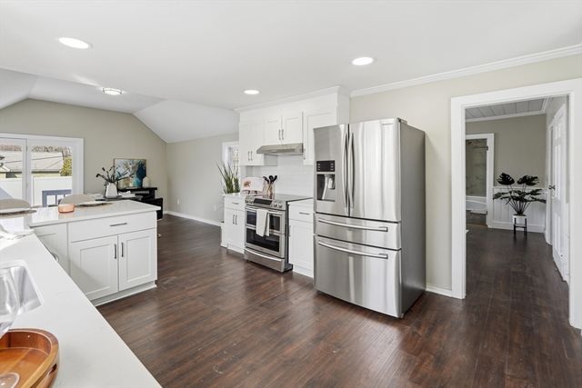 84 E Main, Ayer, MA 01432