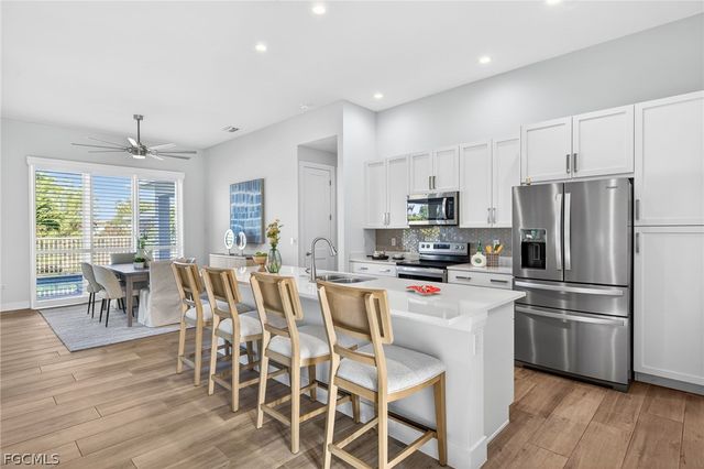 2626 SW 4th PL, Cape Coral, FL 33914