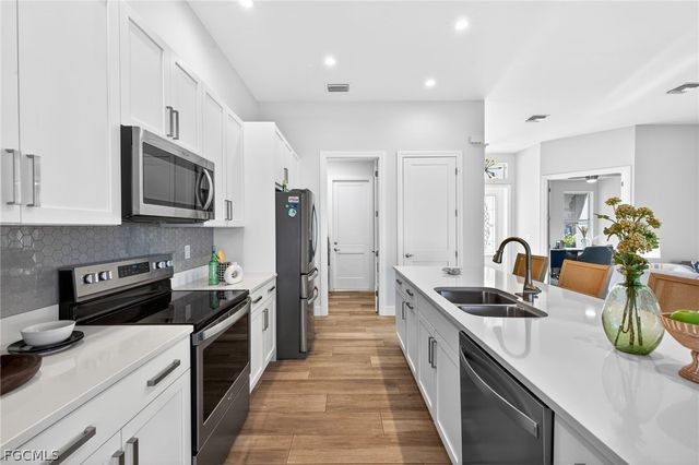 2626 SW 4th PL, Cape Coral, FL 33914