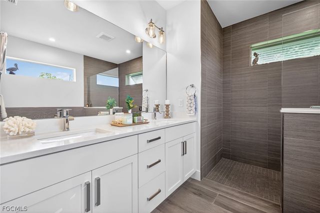 2626 SW 4th PL, Cape Coral, FL 33914