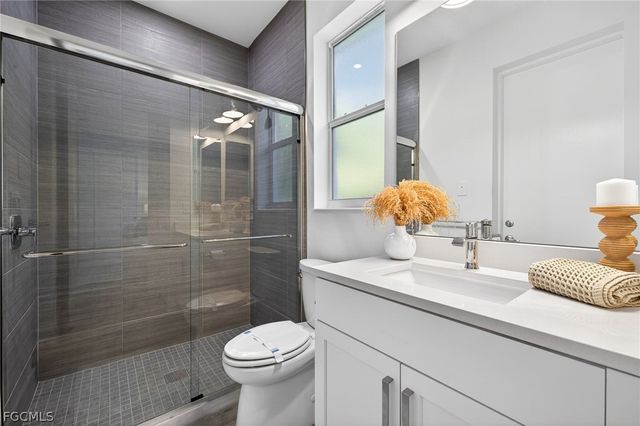 2626 SW 4th PL, Cape Coral, FL 33914