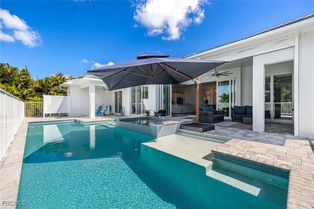 2626 SW 4th PL, Cape Coral, FL 33914