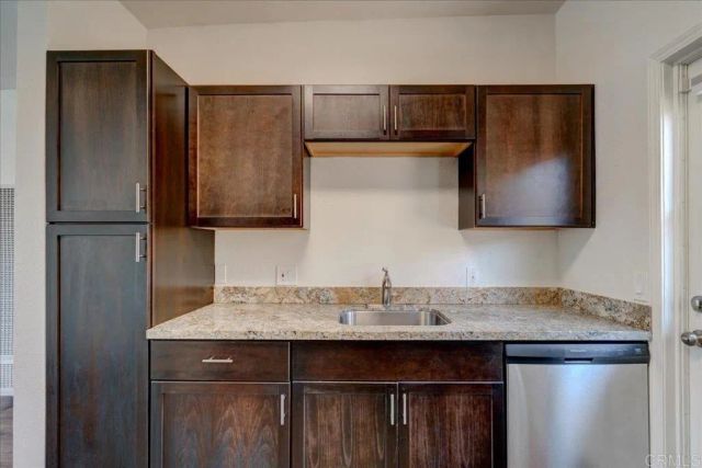 1103 33rd St, San Diego, CA 92102