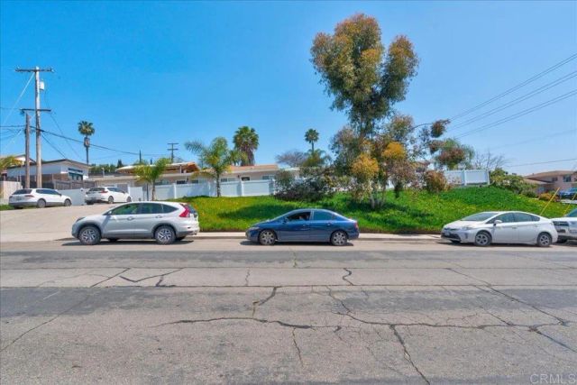 1103 33rd St, San Diego, CA 92102
