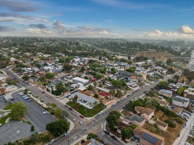 1103 33rd St, San Diego, CA 92102