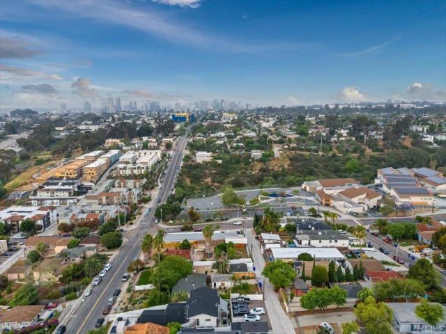 1103 33rd St, San Diego, CA 92102
