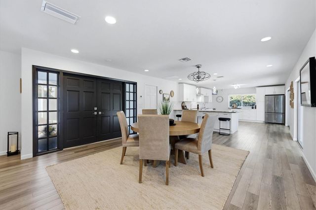1761 SANDALWOOD DRIVE, Sarasota, FL 34231