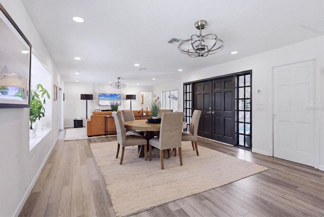 1761 SANDALWOOD DRIVE, Sarasota, FL 34231