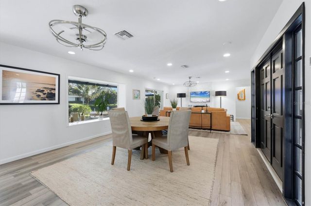 1761 SANDALWOOD DRIVE, Sarasota, FL 34231