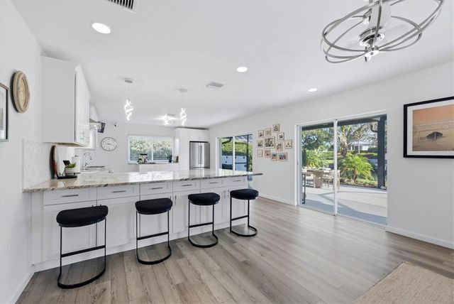 1761 SANDALWOOD DRIVE, Sarasota, FL 34231