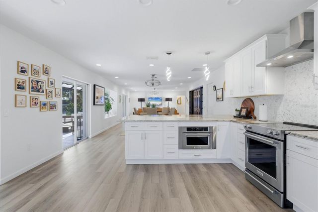 1761 SANDALWOOD DRIVE, Sarasota, FL 34231