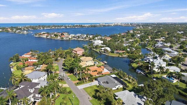 1761 SANDALWOOD DRIVE, Sarasota, FL 34231