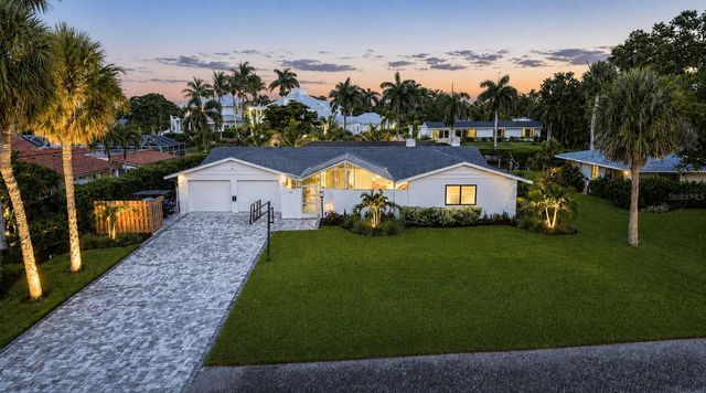 1761 SANDALWOOD DRIVE, Sarasota, FL 34231