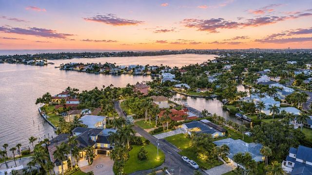1761 SANDALWOOD DRIVE, Sarasota, FL 34231