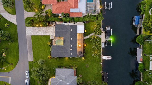 1761 SANDALWOOD DRIVE, Sarasota, FL 34231