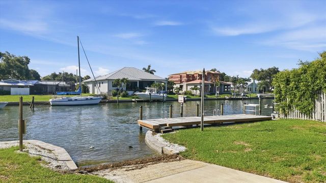 1761 SANDALWOOD DRIVE, Sarasota, FL 34231