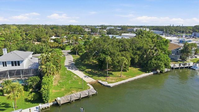 1761 SANDALWOOD DRIVE, Sarasota, FL 34231