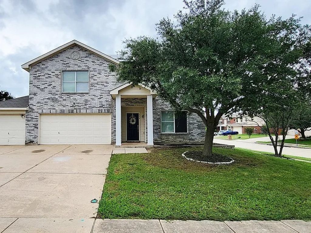 334 Saddlebrook Drive, Krum, TX 76249