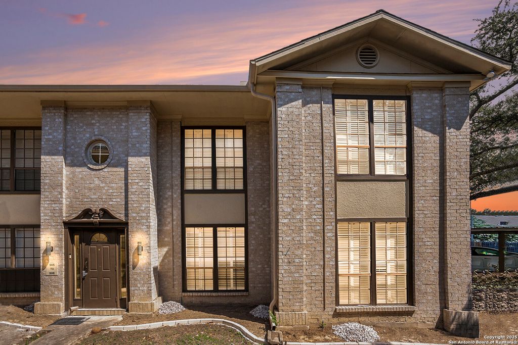 165 W Rampart Dr Apt 507, San Antonio, TX 78216