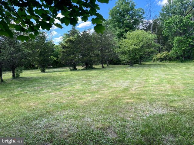 3495 FINLAND RD, Pennsburg, PA 18073