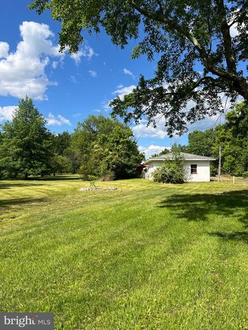 3495 FINLAND RD, Pennsburg, PA 18073