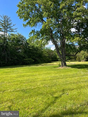 3495 FINLAND RD, Pennsburg, PA 18073