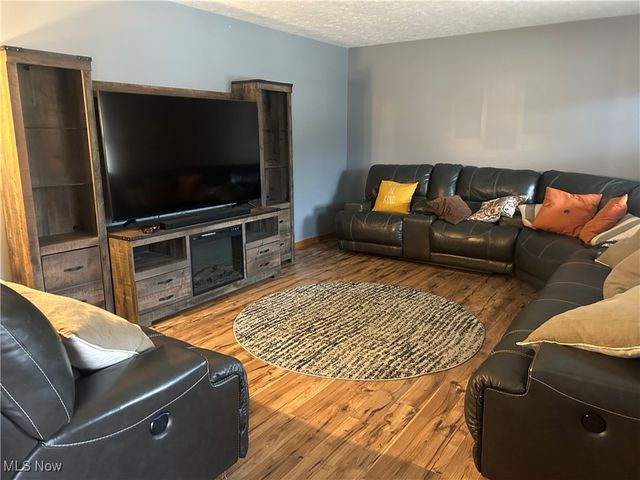 3156 Josephine Street NW, Dover, OH 44622