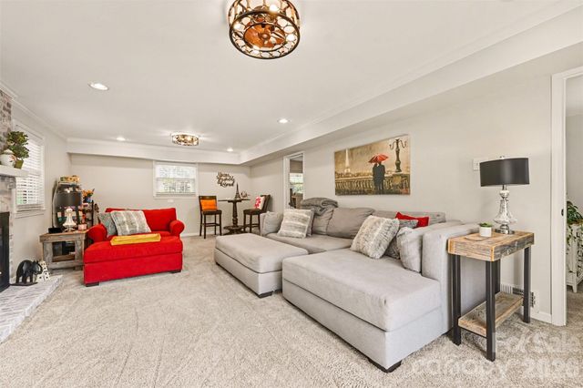 3832 Blowing Rock Way, Charlotte, NC 28210