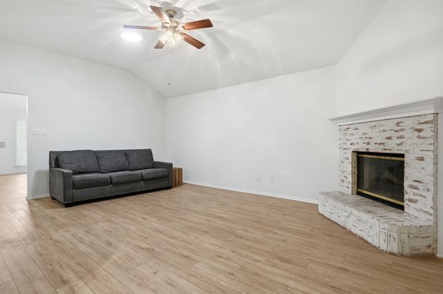 731 Hill Meadow Drive, Midlothian, TX 76065