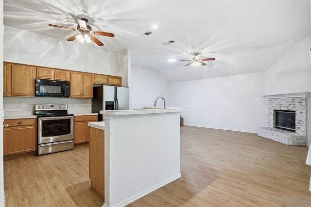 731 Hill Meadow Drive, Midlothian, TX 76065