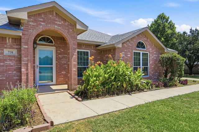 731 Hill Meadow Drive, Midlothian, TX 76065