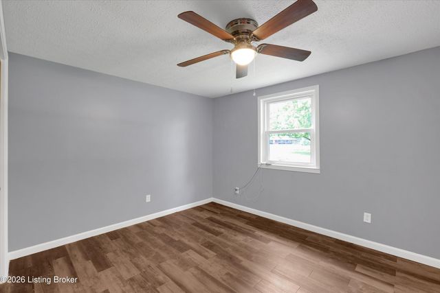 3070 Ashes Creek Ln, Bloomfield, KY 40008