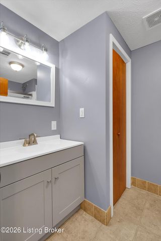 3070 Ashes Creek Ln, Bloomfield, KY 40008