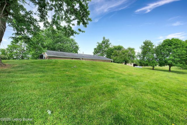 3070 Ashes Creek Ln, Bloomfield, KY 40008